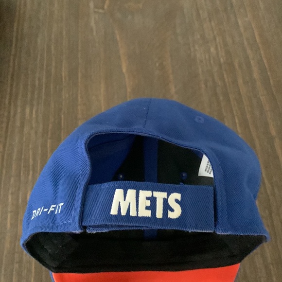 Mets adjustable dry fit hat - Picture 4 of 4